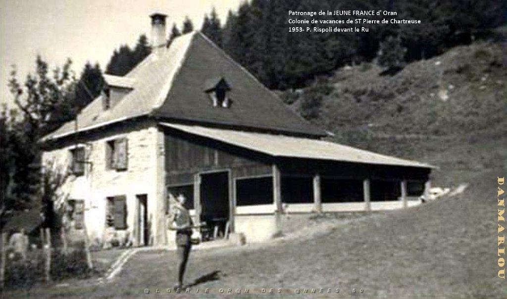 COLO JEUNE FRANCE 1953 P. Rispoli devant le Ru.jpg
